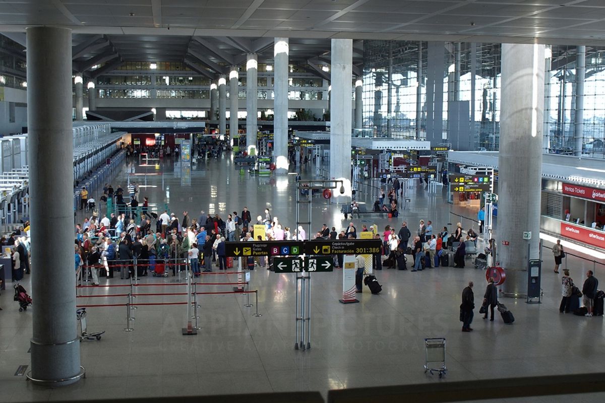 Startpunkt der Reise der Flughafen Malaga